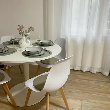 Apartment Theo